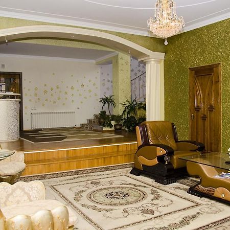 Hotel Ezio Codru Eksteriør billede