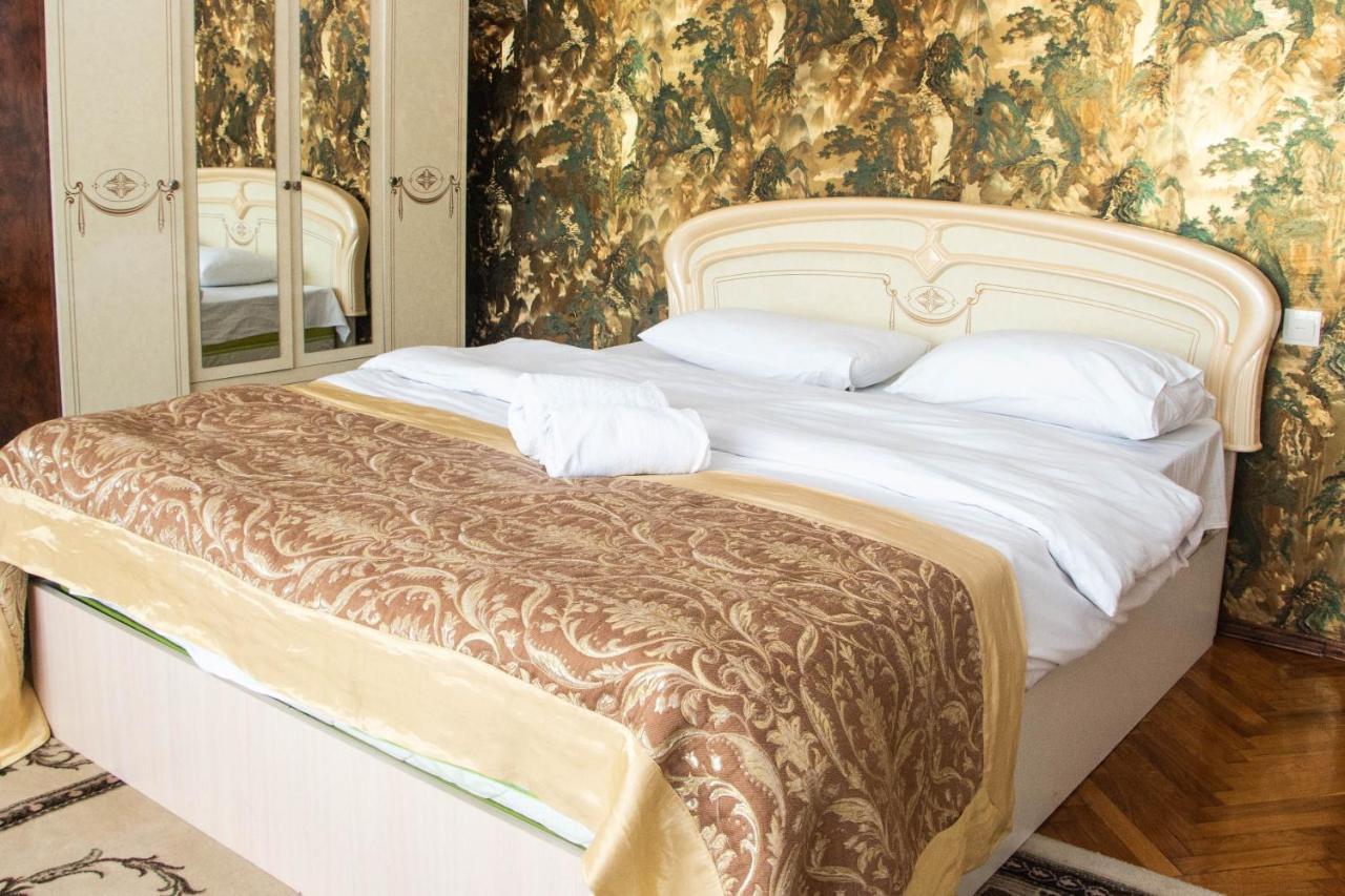 Hotel Ezio Codru Eksteriør billede