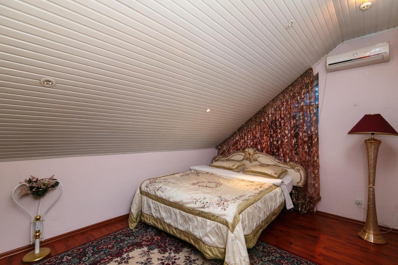 Hotel Ezio Codru Eksteriør billede