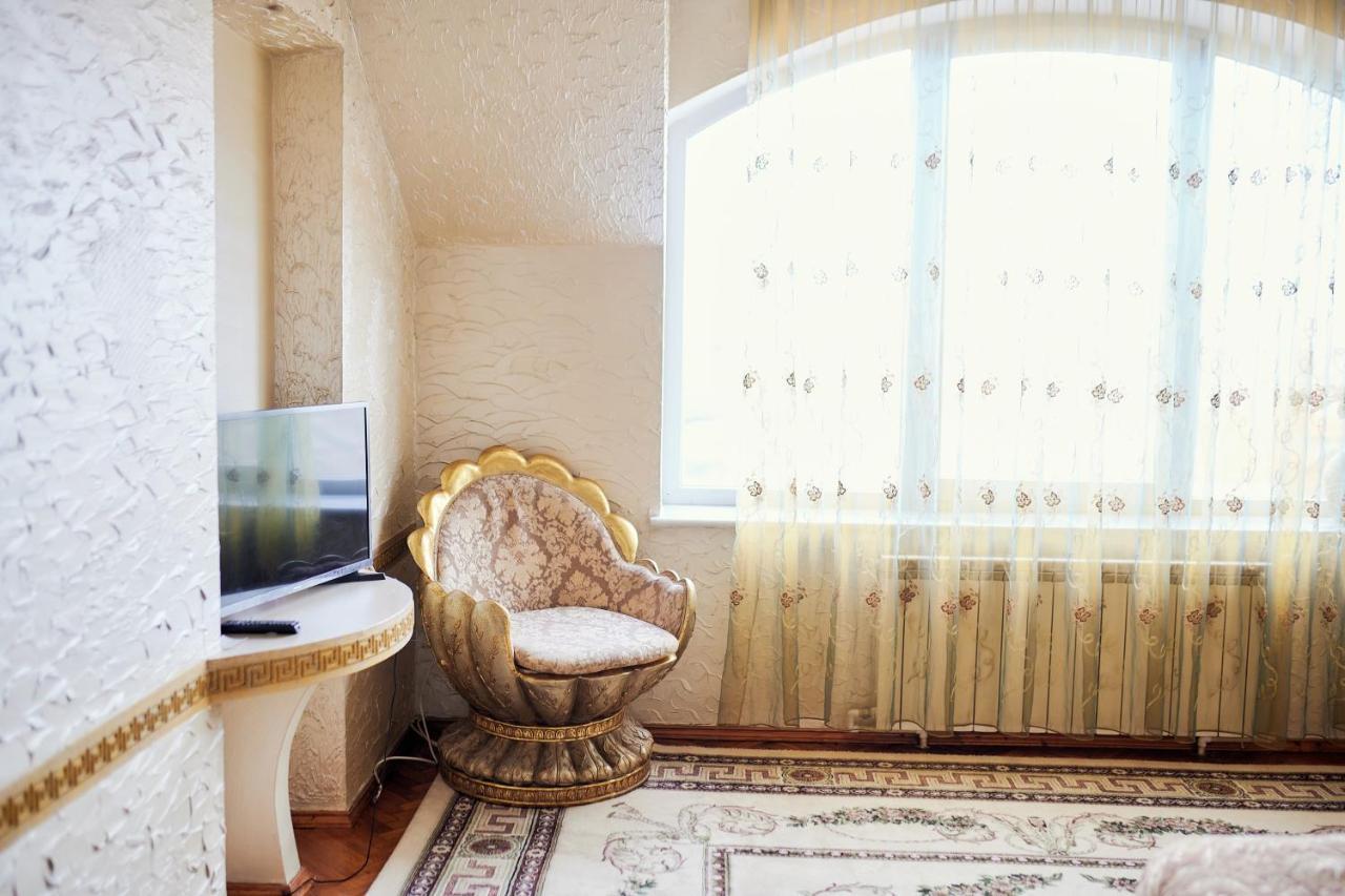Hotel Ezio Codru Eksteriør billede
