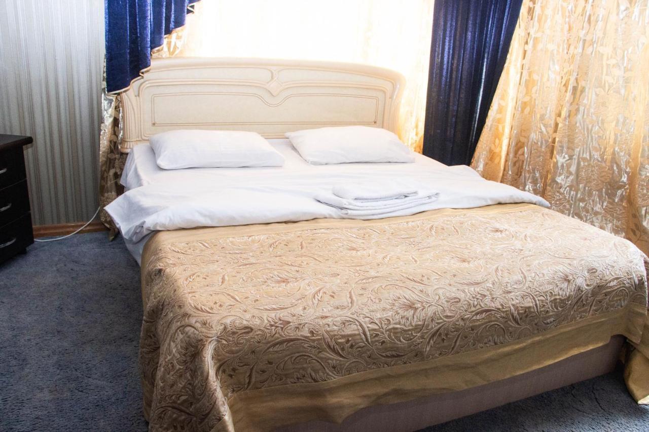 Hotel Ezio Codru Eksteriør billede