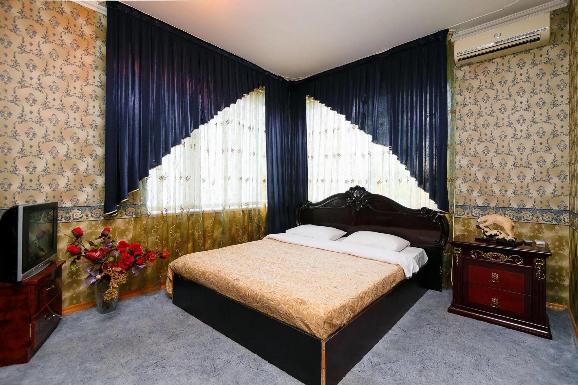 Hotel Ezio Codru Eksteriør billede